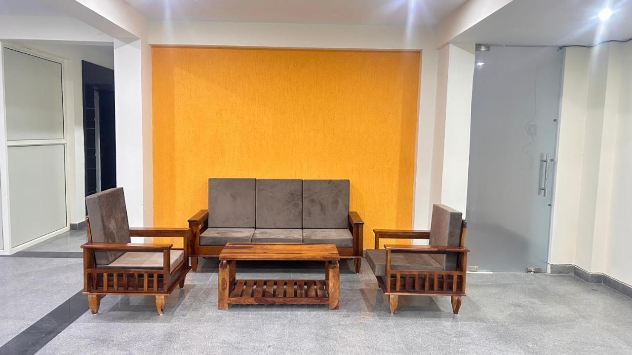 Lime Tree Service Apartment - Medanta Medicity, グルガウン エクステリア 写真