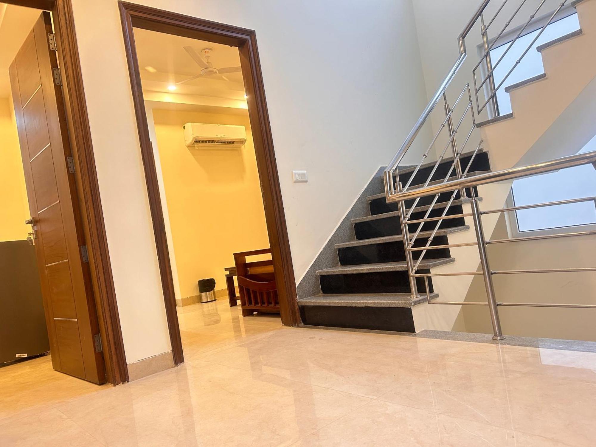 Lime Tree Service Apartment - Medanta Medicity, グルガウン エクステリア 写真